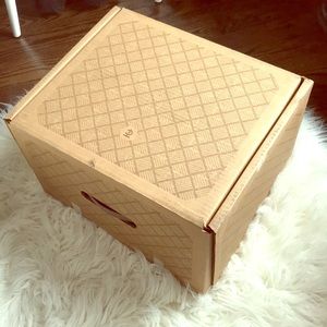 CHANGE OF SEASON MYSTERY BOX! AG JEAN'S INCLUDED!